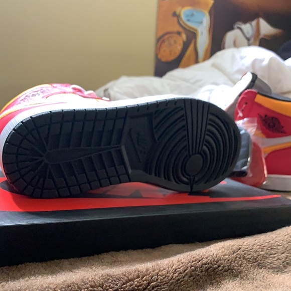 Nike Air Jordan 1 Retro High Light Fusion - Picture 2 of 3